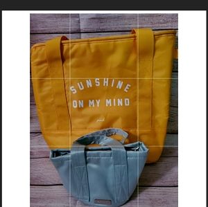 Cooler and mini bag.